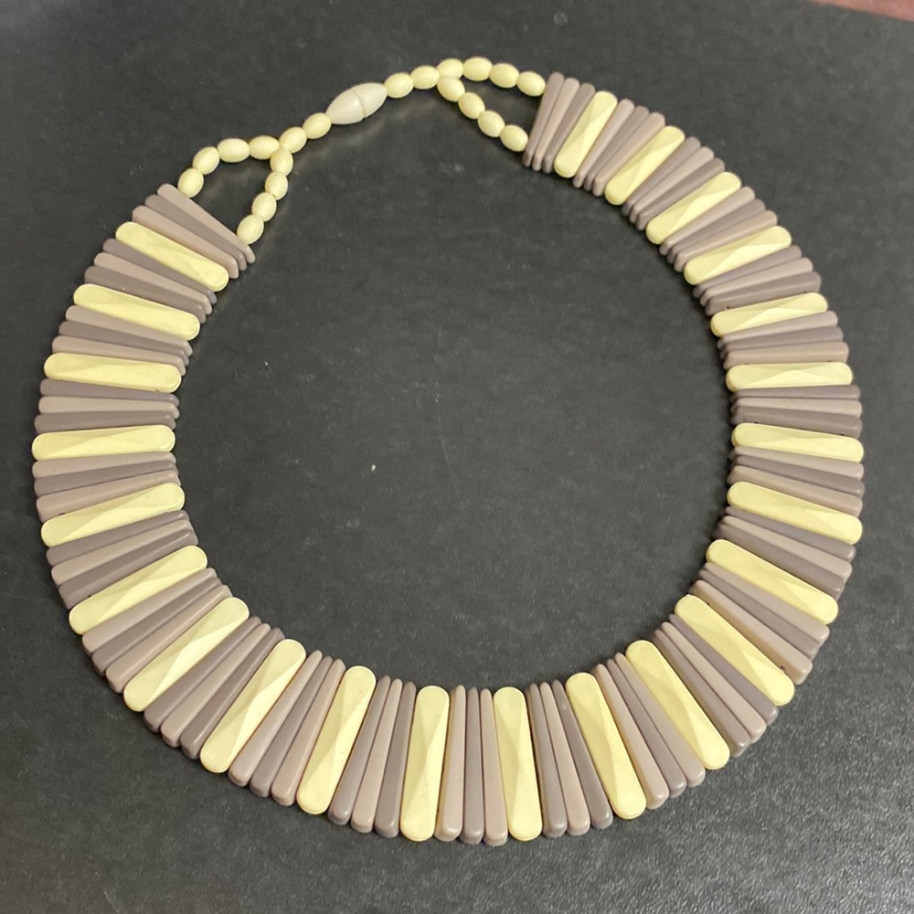 “Sirocco Stick" wide collar necklace by Avon 1988